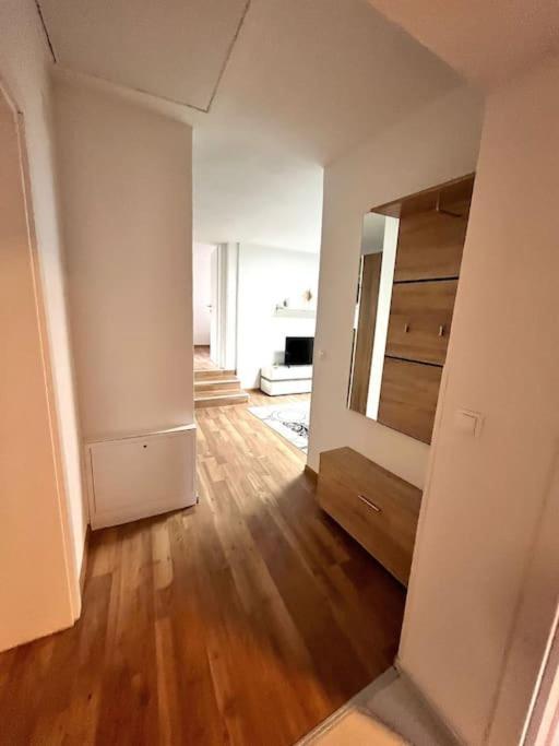 Ab Apartment Moderne Zweizimmerwohnung Villach Bagian luar foto